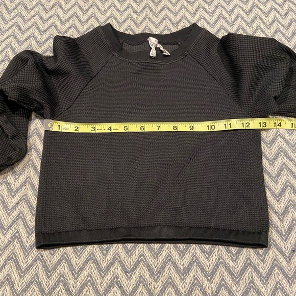 Aerie OFFLINE Black Cropped Long Sleeve Top Size Small - Picture 4 of 5